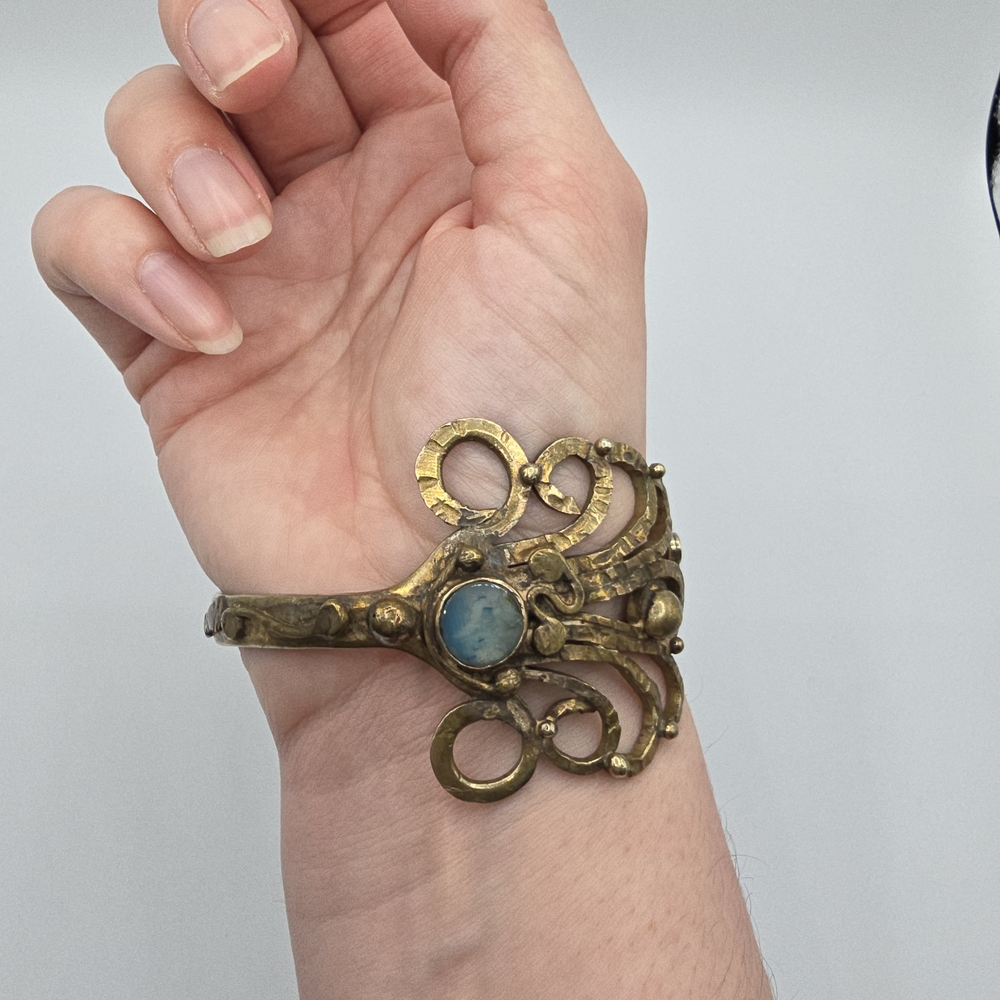 VTG Brass Cuff Blue Stones Cabochons Modernist Artisan Statement Bracelet 75g - Picture 4 of 16